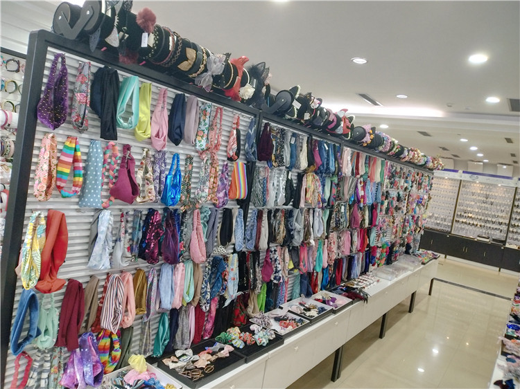 hair accessories store