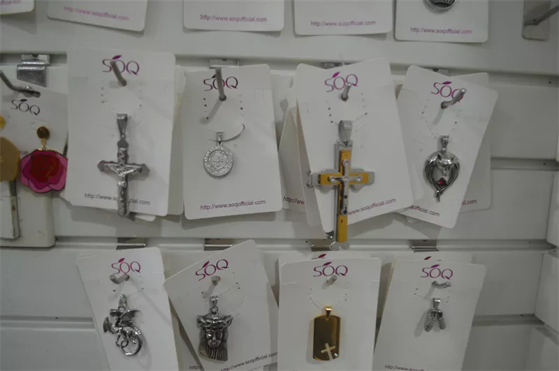Custom Jewelry Manufacturers