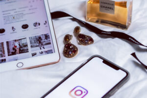 Read more about the article What Is The Best Time To Post Jewelry on Instagram?(With Tips)